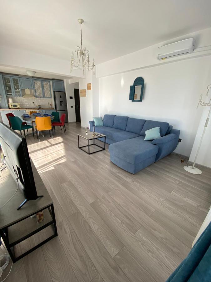 Seafront - Casa Del Mar Apartment