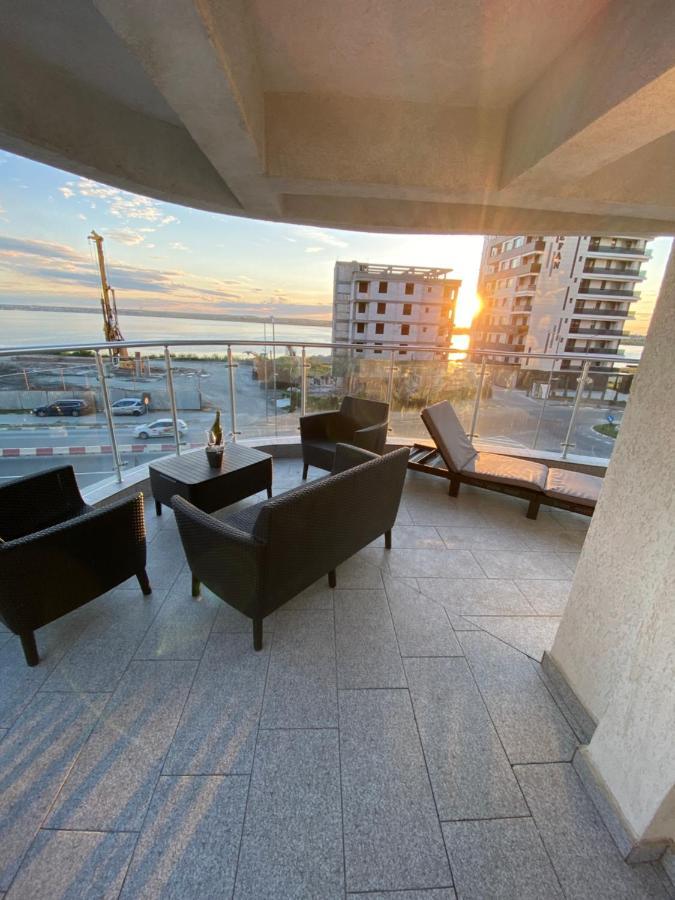 Seafront - Casa Del Mar Apartment
